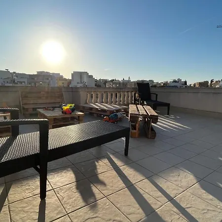 Δωμάτια σε οικογενειακή κατοικία Julian's Place
