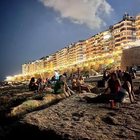 Δωμάτια σε οικογενειακή κατοικία Julian's Place *