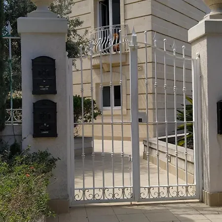 Julian's Place